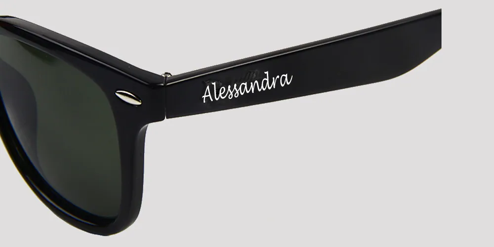 Un nome inciso sull’asta: un esempio di personalizzazione presentato da Punto Centro.